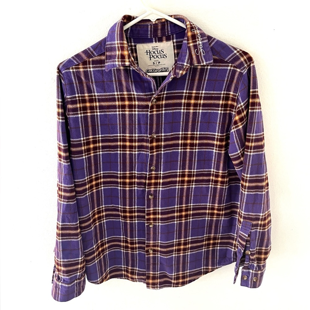 Cakeworthy Disney Hocus Pocus Sarah Sanderson Amuck Amuck Amuck Flannel, Size: S